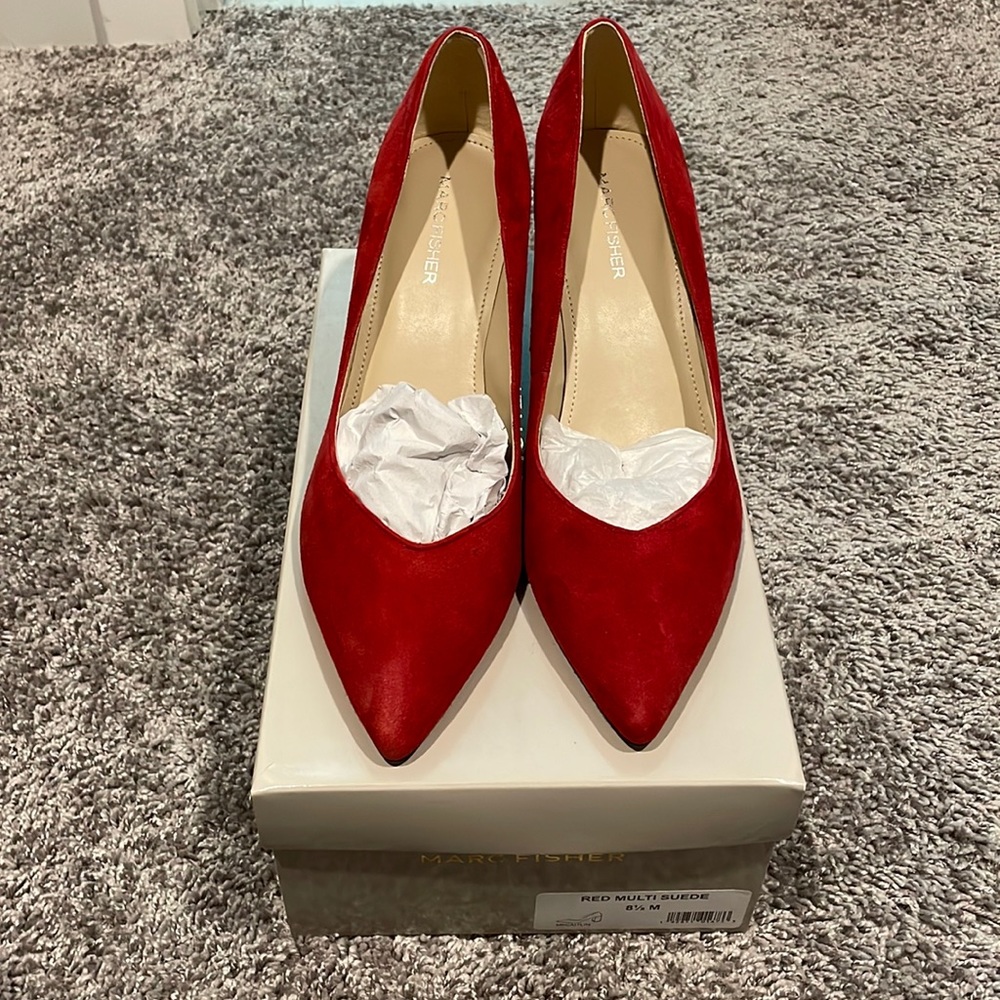 Marc Fisher Caitlin Red Suede Closed Toe Classic Pumps
